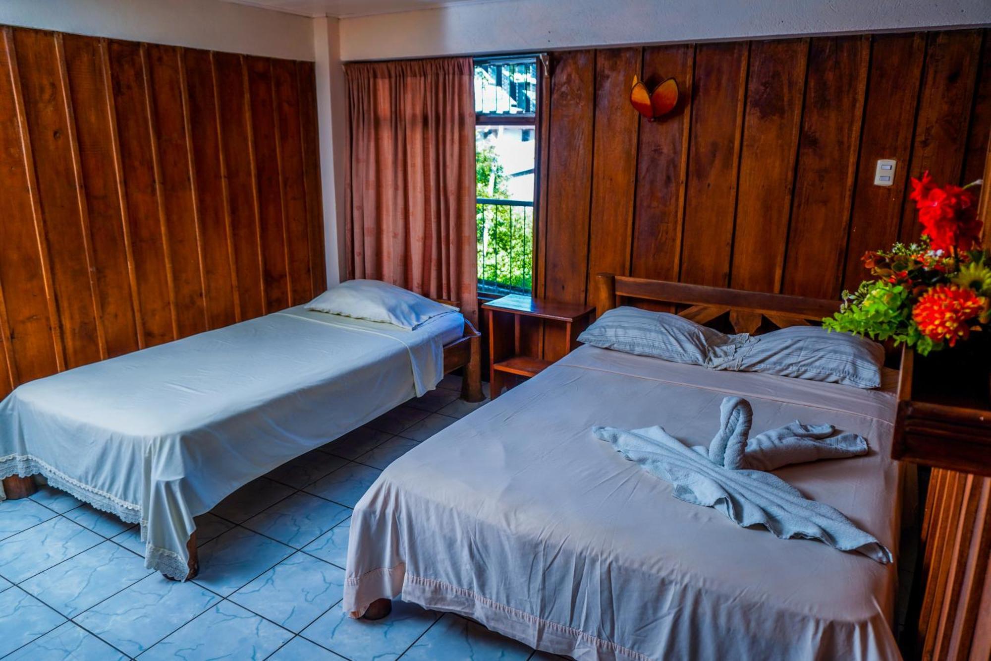 Hospedaje Angeluz Quesada  Exteriér fotografie