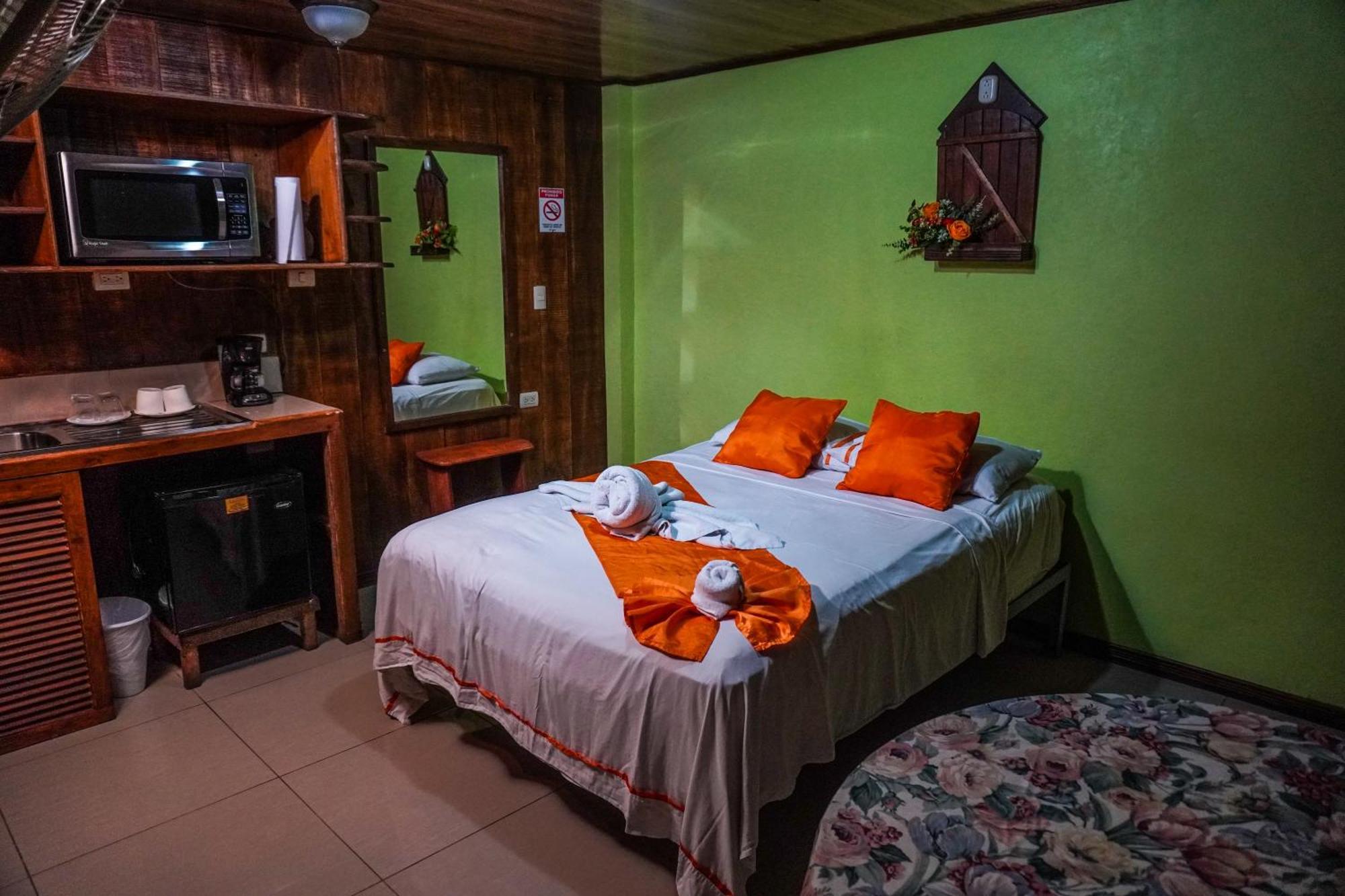 Hospedaje Angeluz Quesada  Exteriér fotografie